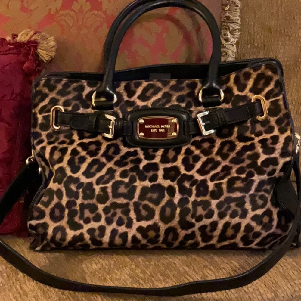 Michael Kors Hamilton leopard skin handbag